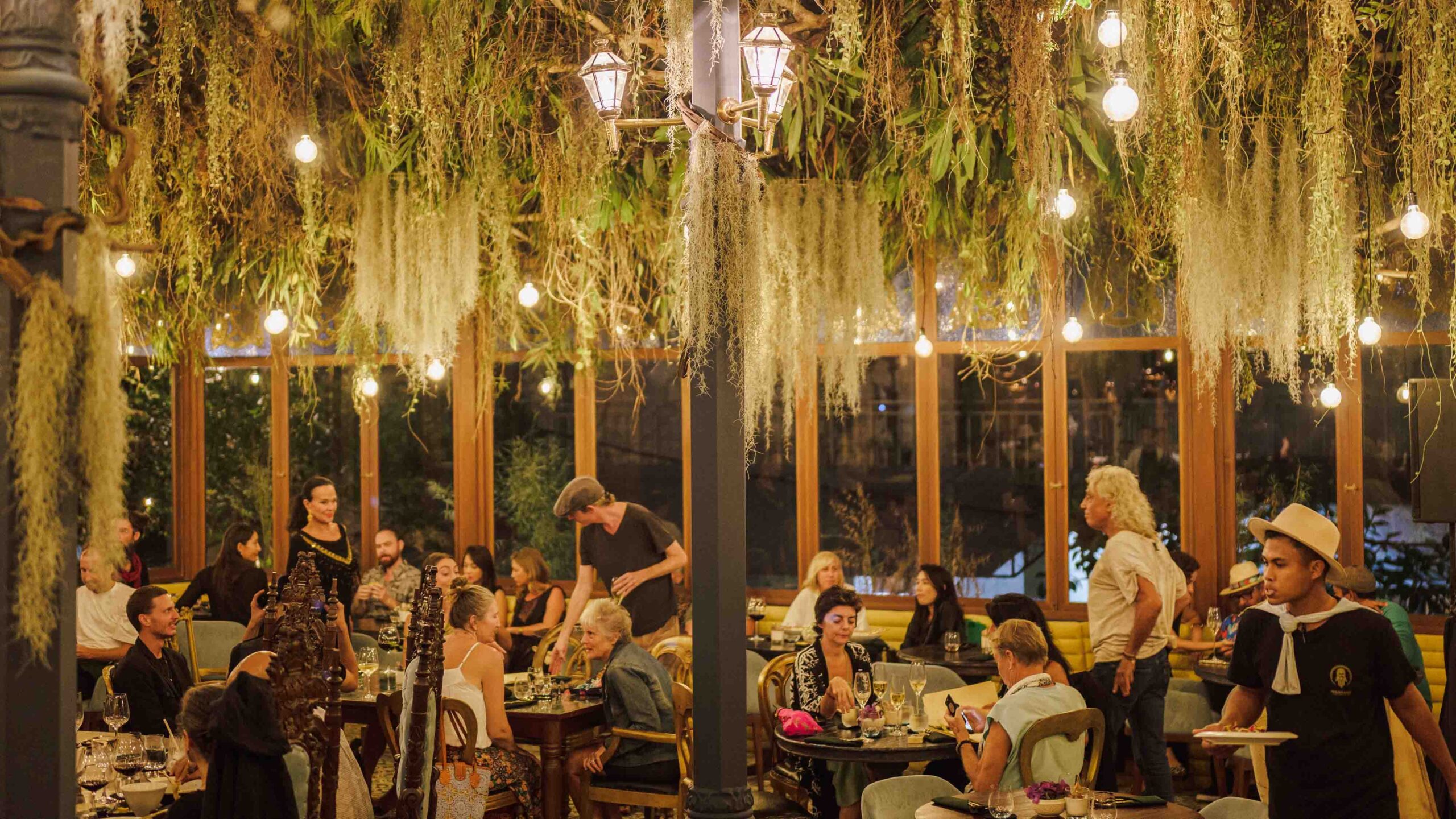 Merlins Magic Restaurant Bali 01